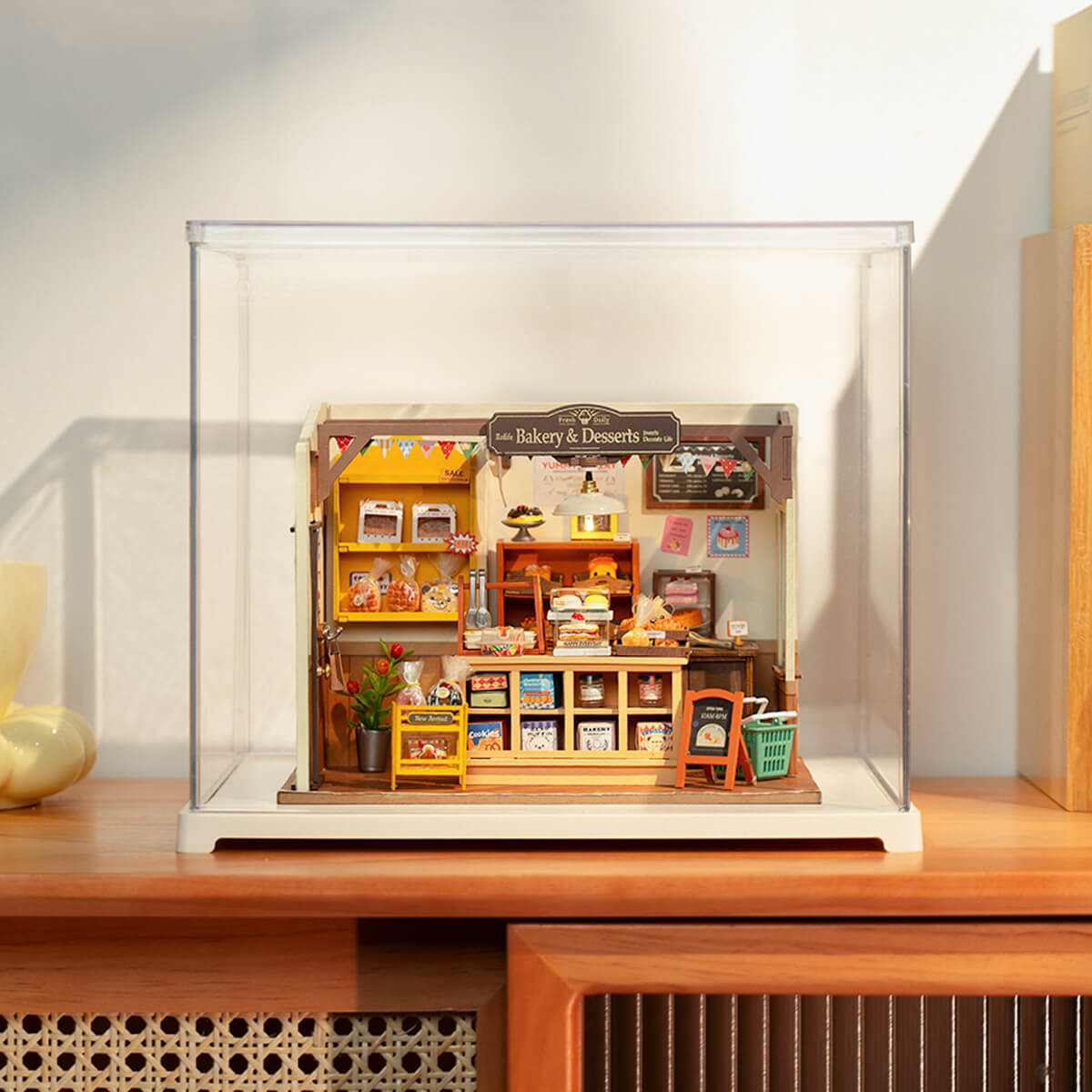 Rolife Miniaturhaus Ausstellungsbox DF03L Galeriebild 3