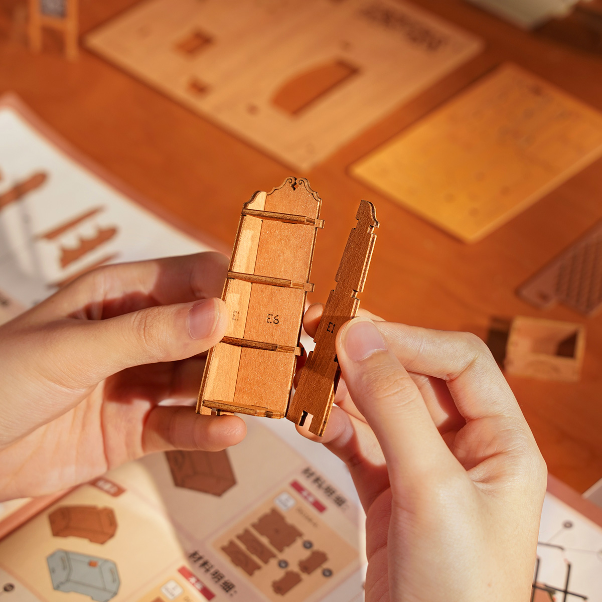 Rolife DIY Miniature House Kit - Coin Librairie DG164 image de galerie 4