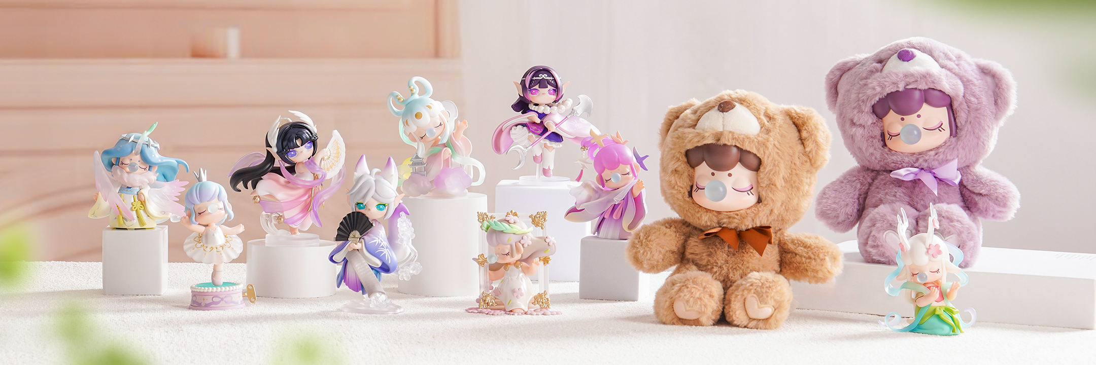 Muñecas con figuras sorpresa