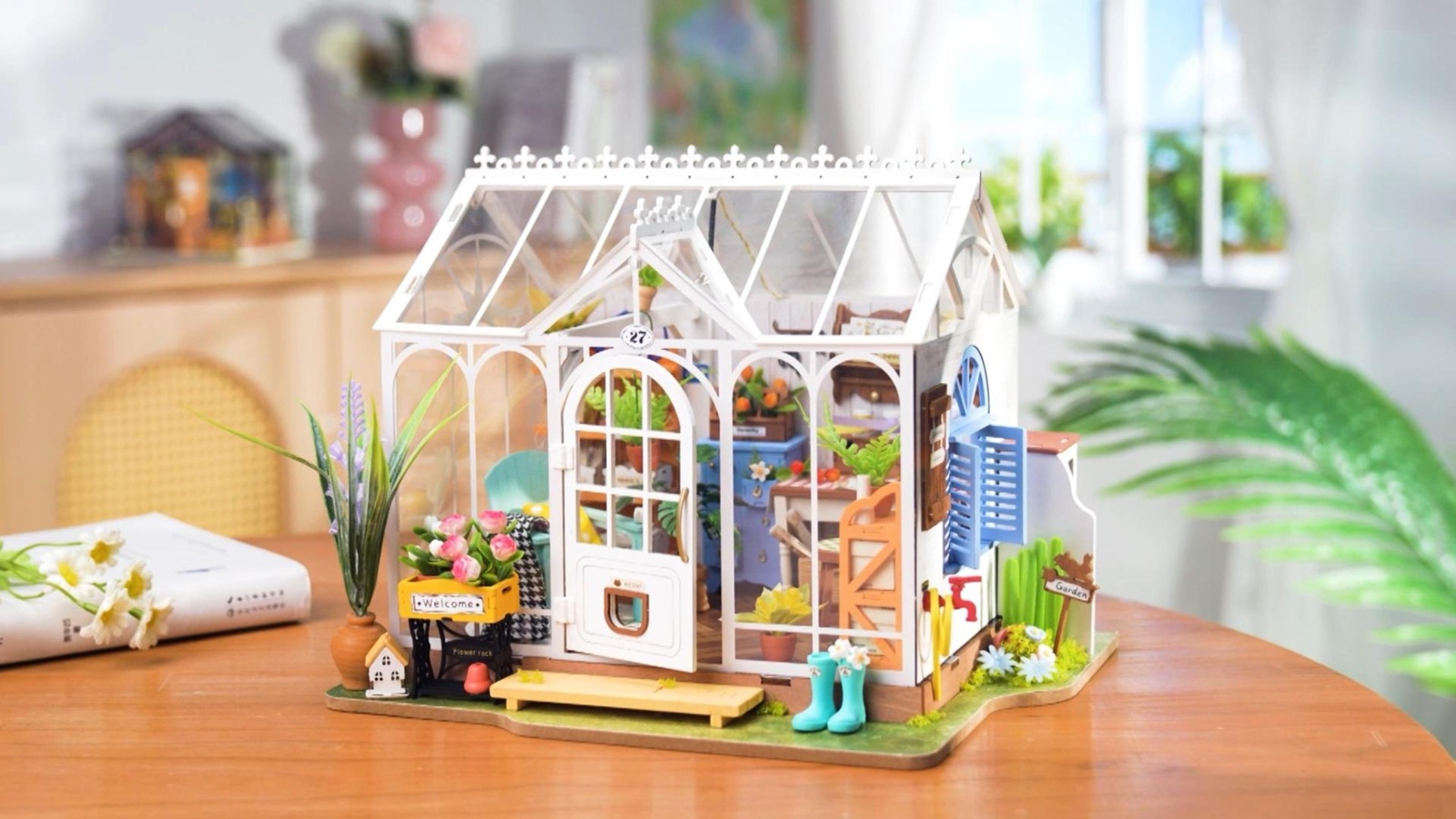 Rolife Miniature House Dreamy Garden House DG163