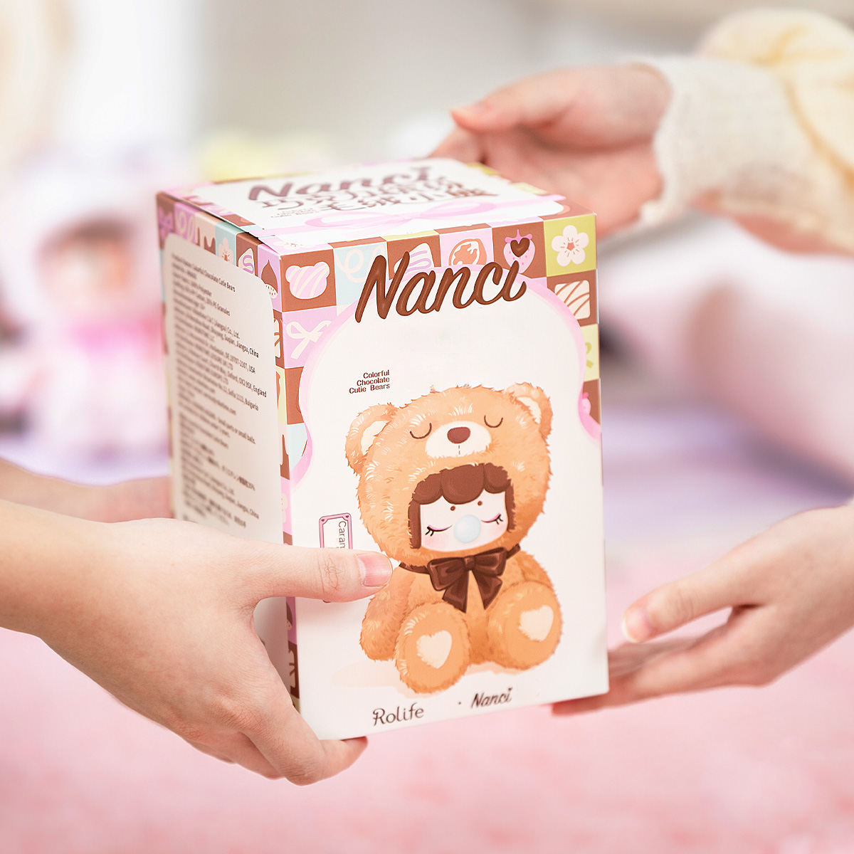Rolife Überraschungsplüschpuppen - Nanci Bunte Schokoladen-Süßigkeitenbären MNAXX Galeriebild 7