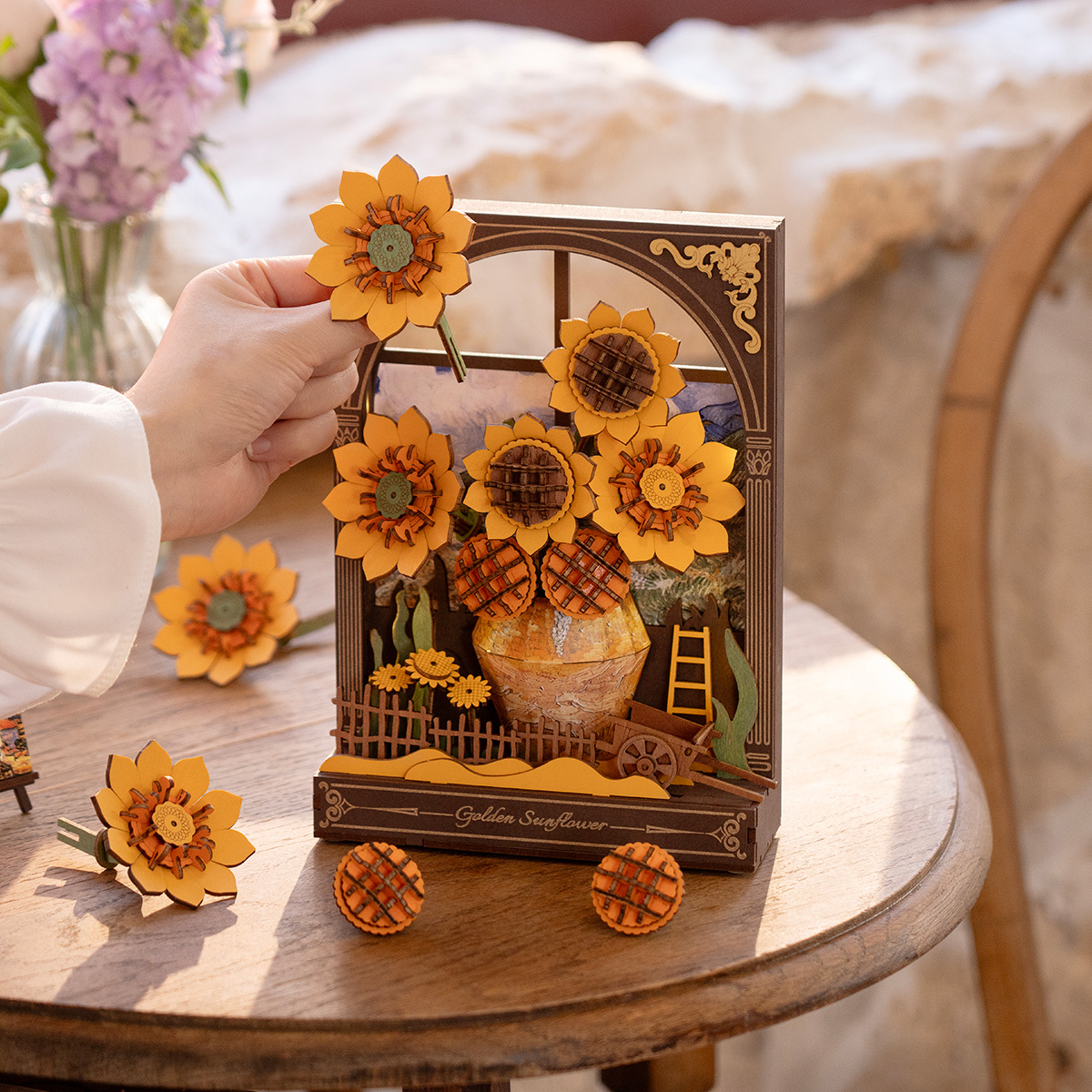 Rowood 3D Holzpuzzle - Goldene Sonnenblume TH002 Detailansicht