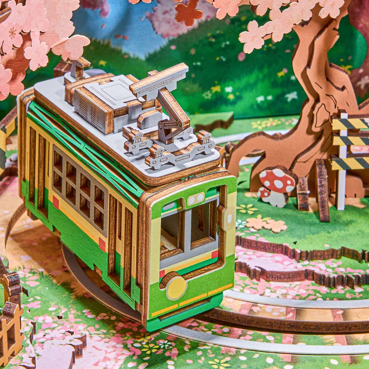 Sakura Dreamy Tour AMT02 Nahaufnahme der Straßenbahn und Details der Kirschblütenszene