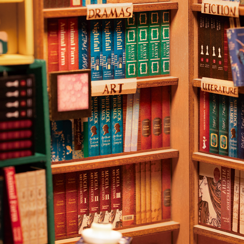 Rolife DIY Book Nook Kit - Détail en gros plan de la bibliothèque Bookstore TGB07