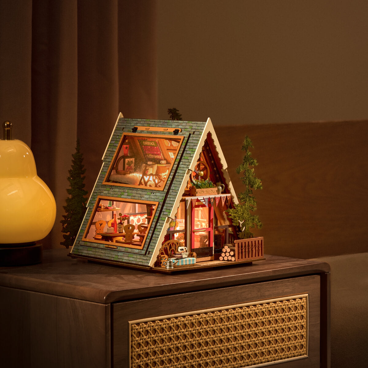 A-Frame Cabin DG181 warme Tischdekorationsszene