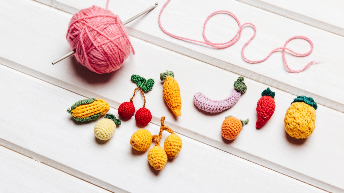 Best Handmade Crochet Items to Pair with Booknooks