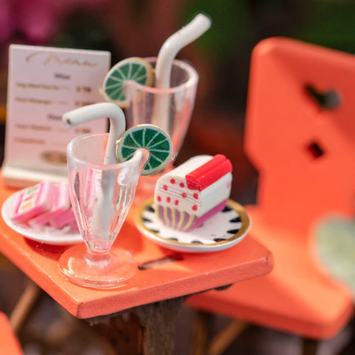 Rolife DIY Miniature House - Sea Holiday Restaurant DS039 dessert and drink table detail close-up