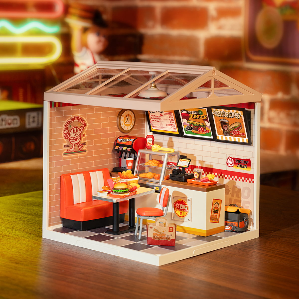 Rolife Yum Yum Burgers Super Creator Miniature House DW010 imagen de galería 1