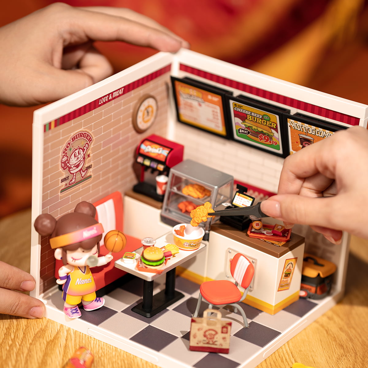 Rolife Yum Yum Burgers Super Creator Miniature House DW010 gallery image 3