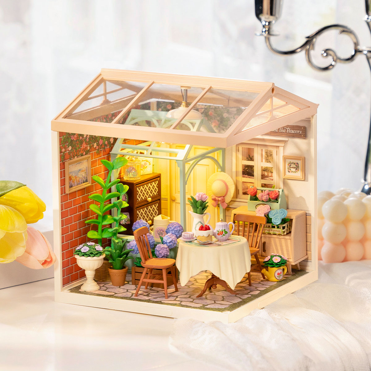 Rolife Blooming Tea Garden DW013B - Miniatuurhuis van kunststof