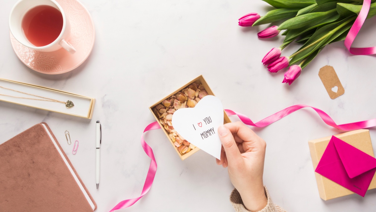 Last Minute Mother S Day Gifts That Still Feel Thoughtful