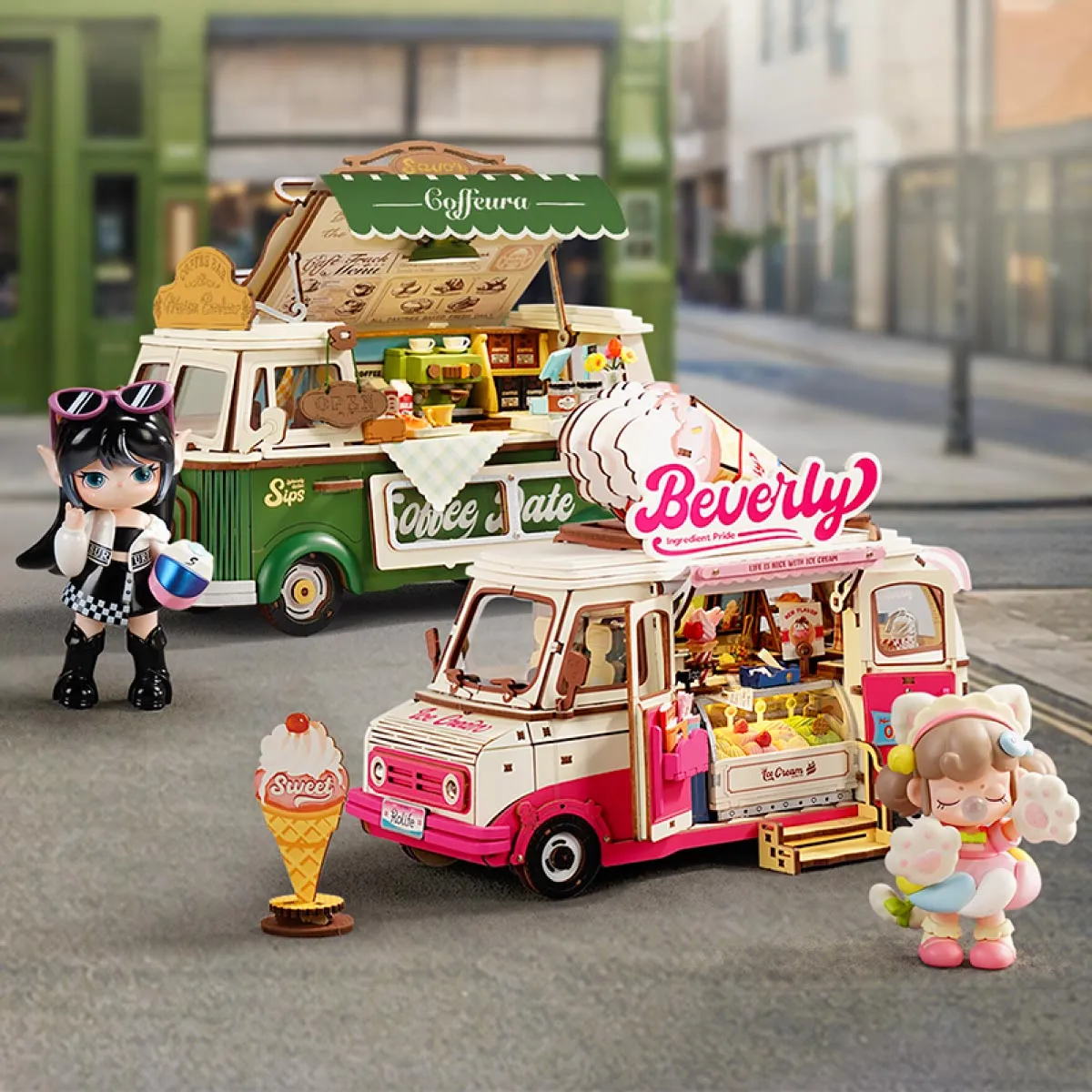 Beverly's Ice Cream Truck TGS06 combo display with Leo's Coffee Truck and miniature figures