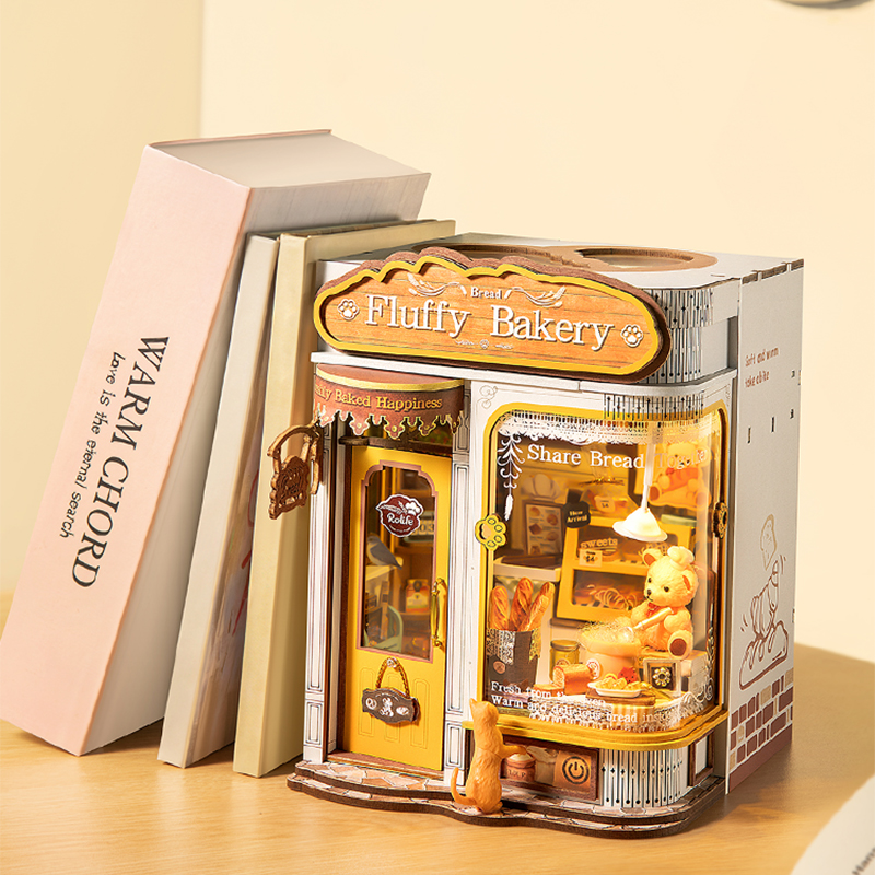 Rolife DIY Book Nook Kit -  Fluffy Bakery TGE07