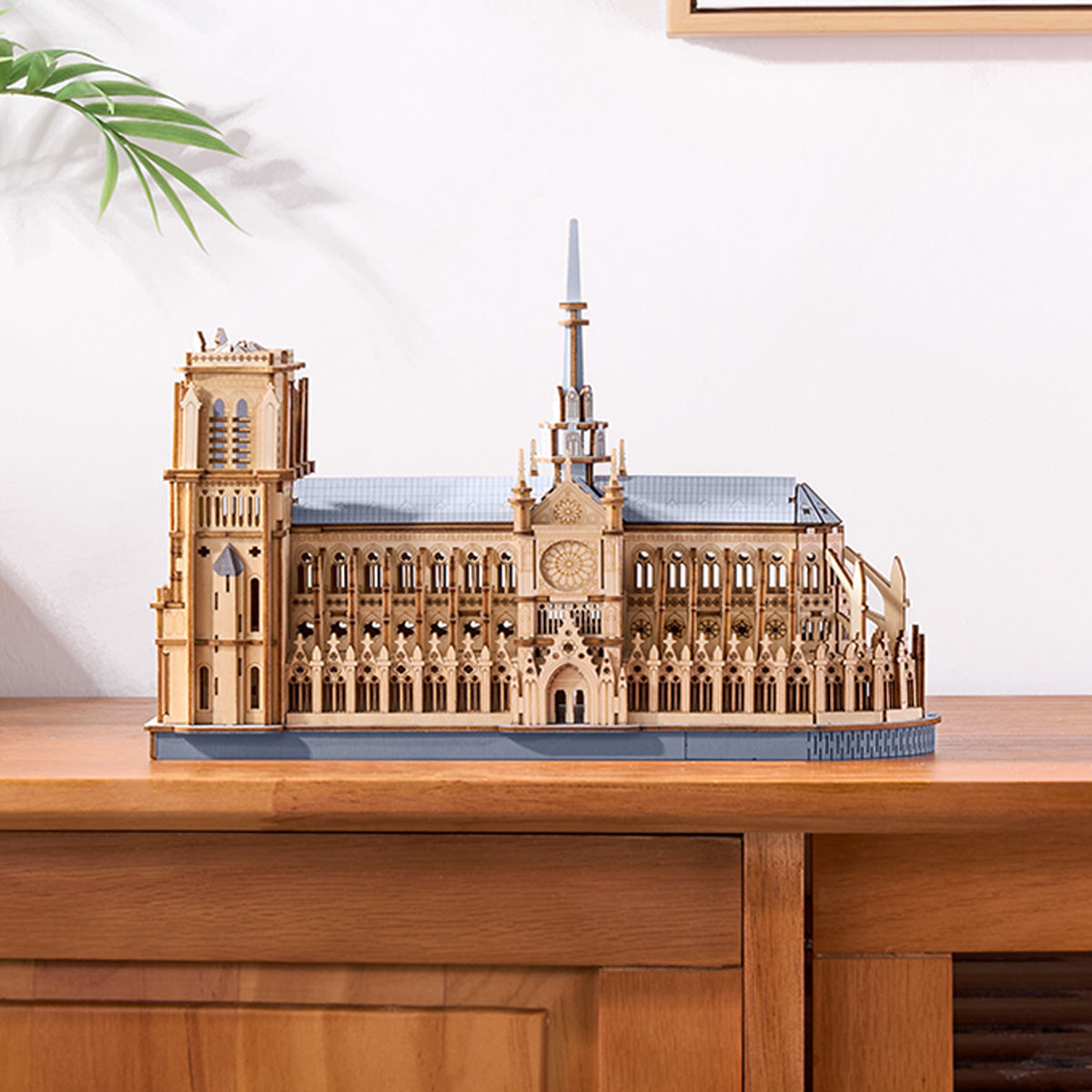 Scène d'affichage de tablette de shelf de la cathédrale de Paris TG511