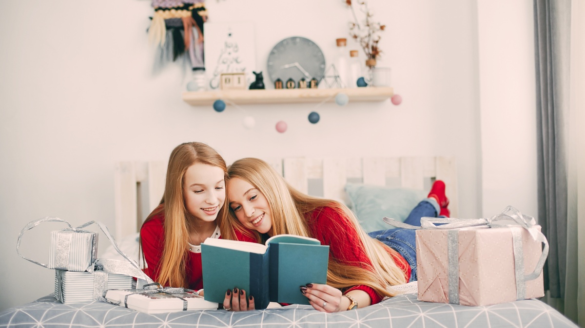Unique Birthday Gifts for Book Lovers That Go Beyond Books