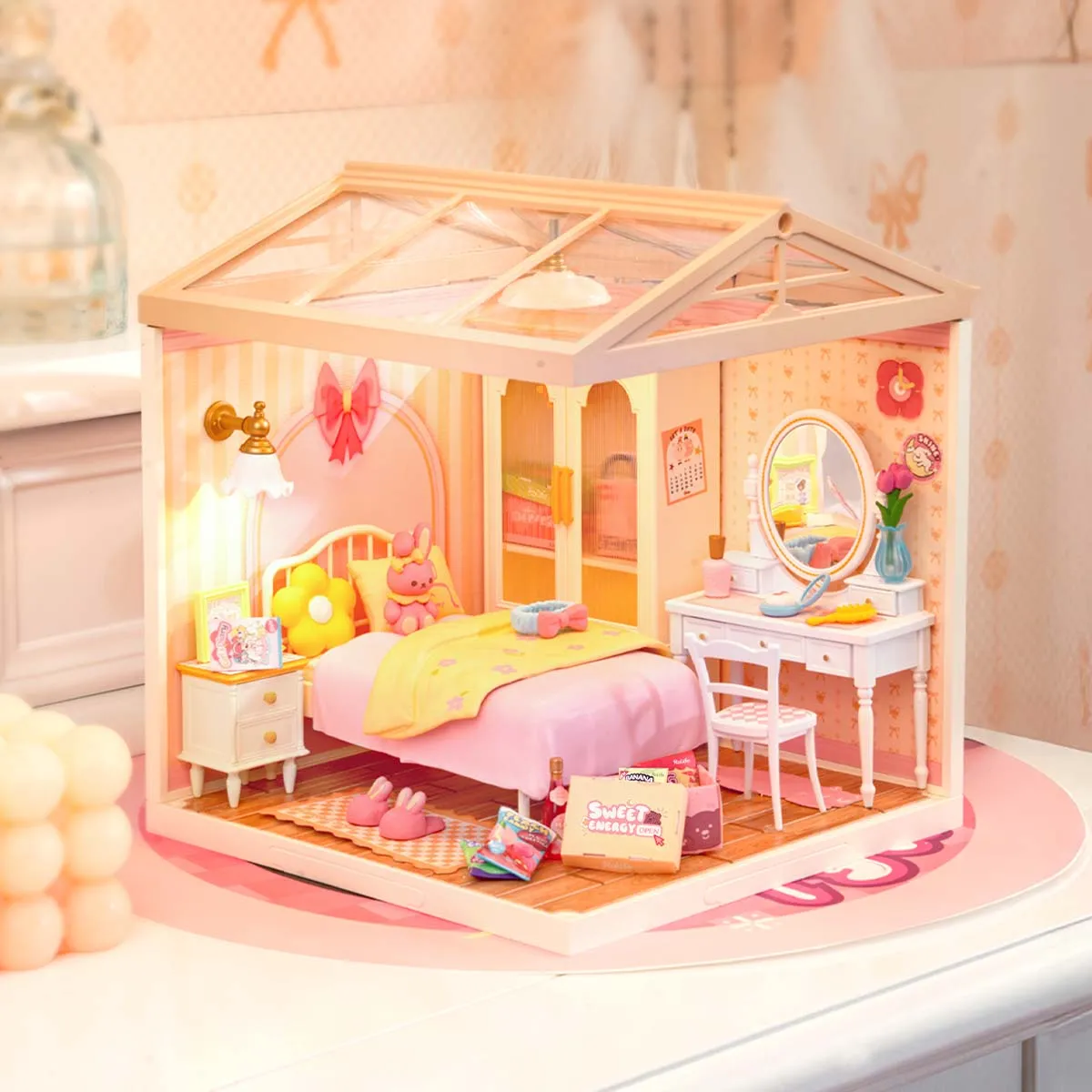 Rolife Liebevolles Pinkes Schlafzimmer DIY Miniaturhaus DW016