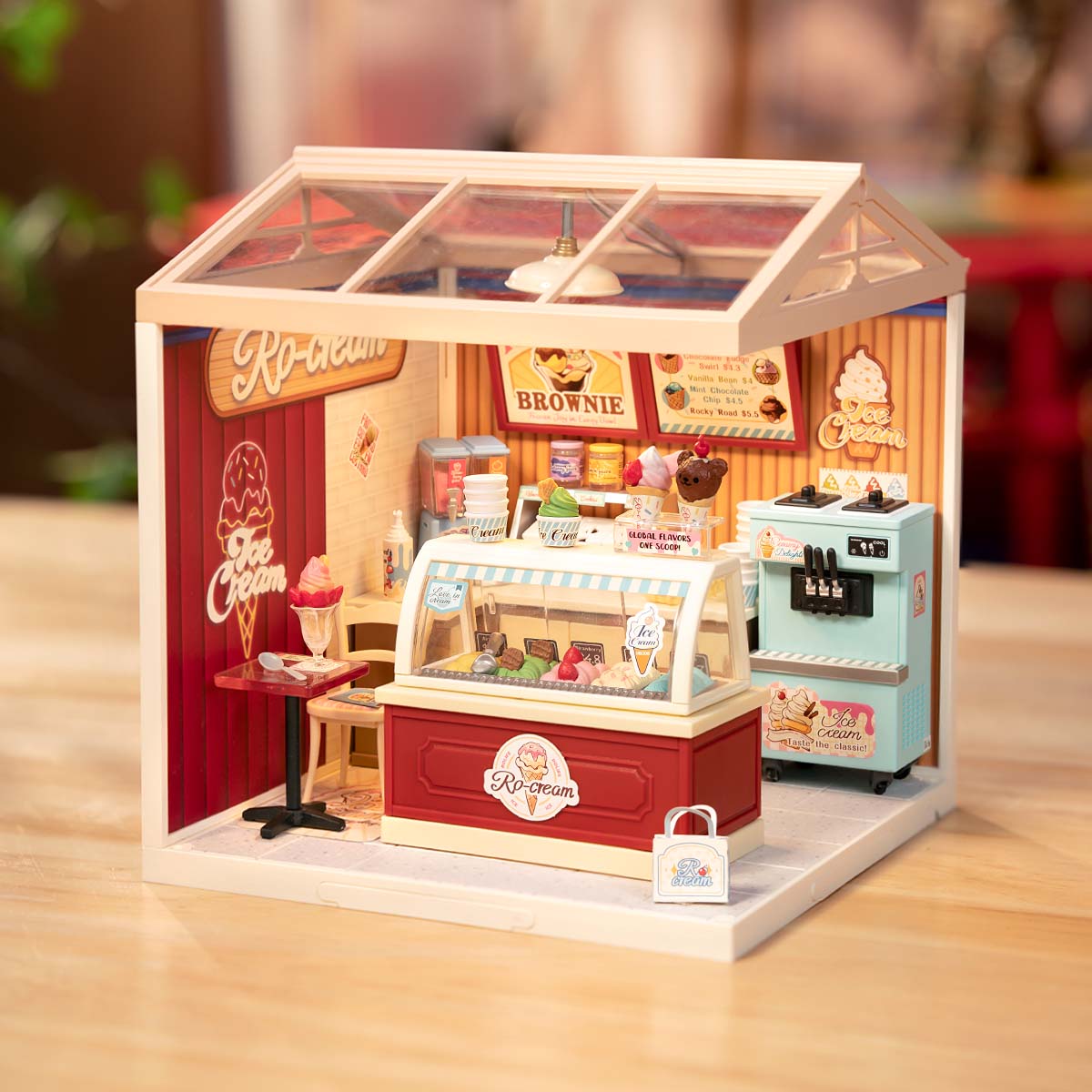 Rolife Super Creator Miniature House- Smaakvolle IJsjes DW018B