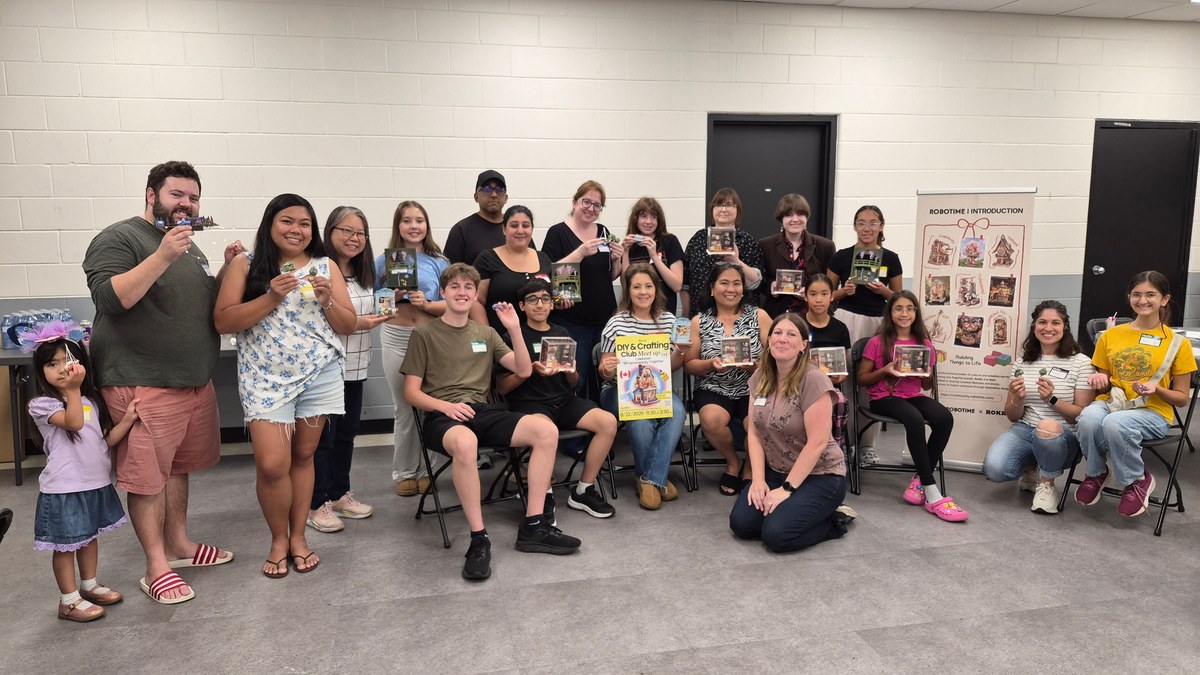 Twenty-one makers gathered at the Oakville Rolife meetup
