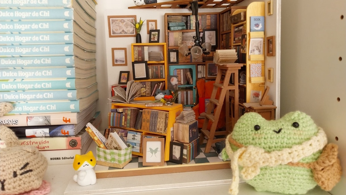 Sam's Study Miniature Miniature House with Lovely Crochet Pieces
