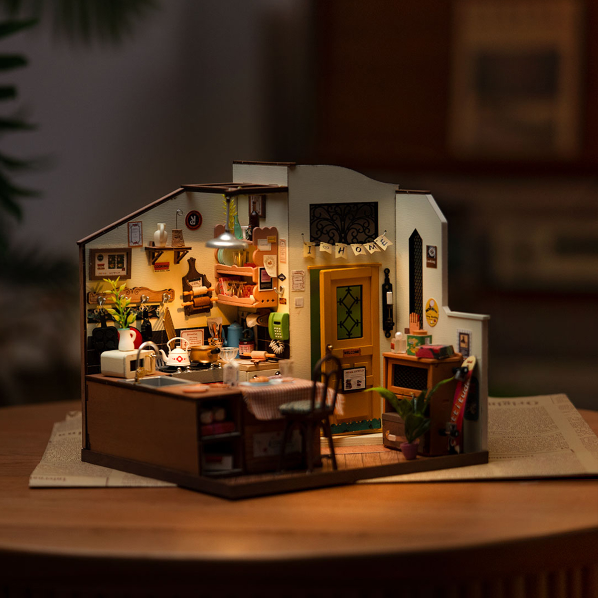 Rolife DIY Miniature House - Cuisine Douillette DG159 scène d'affichage de table de cuisine chaleureuse