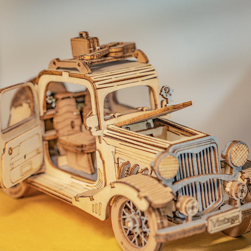 Rolife Vintage Car TG504 vooraanzicht met beide deuren open