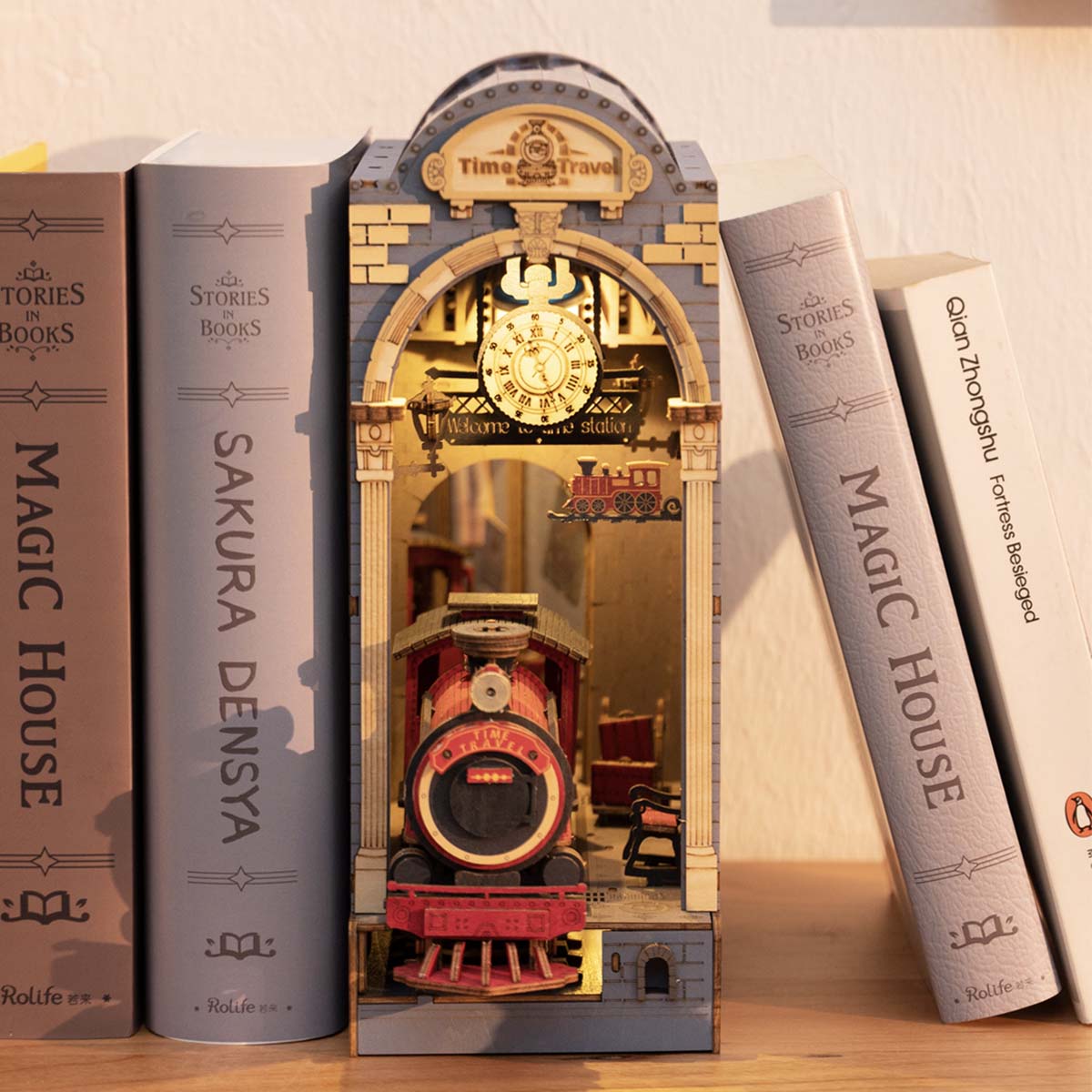 Rolife DIY Boek Nook Kit Tijdreis TGB04 warme boekenplank display scène